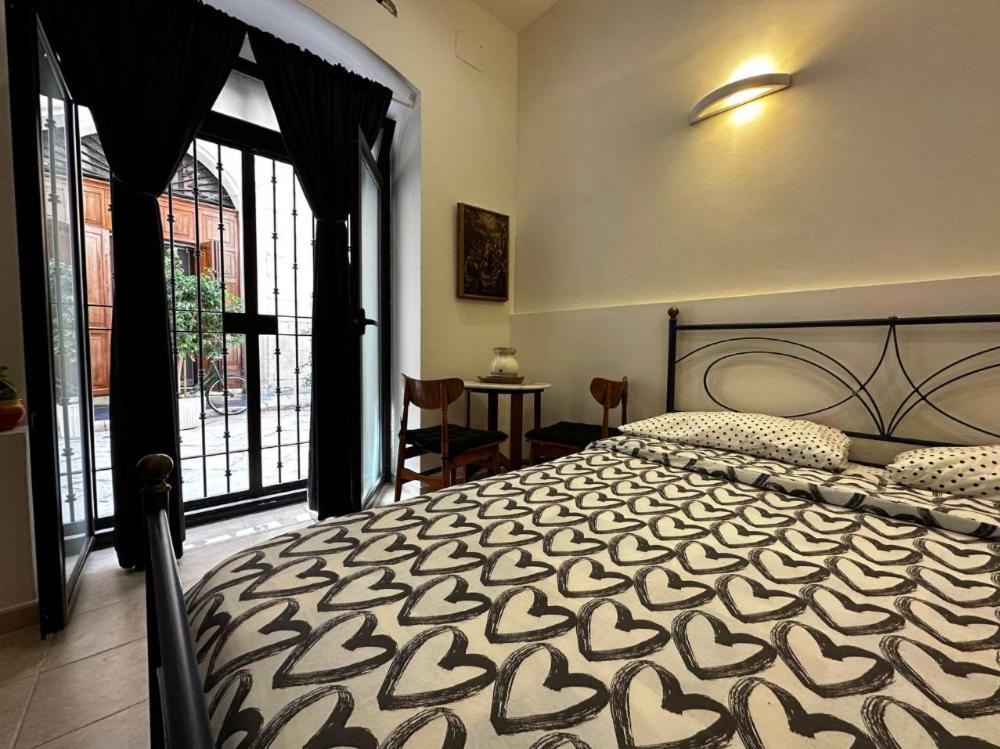 Enchanting Room In Bari Old Town Exterior foto